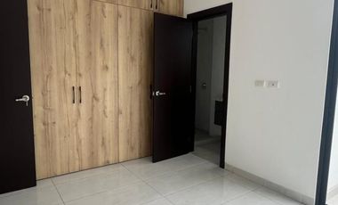 Casa de alquiler de estreno en Urbanización Riona, Samborondón