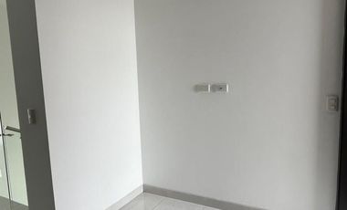 Casa de alquiler de estreno en Urbanización Riona, Samborondón