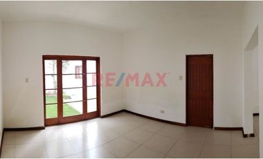 El Lienzo En Blanco De San Isidro Country Club: Potencial Para Negocio, Oficina, Embajada.