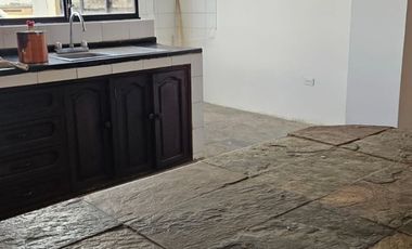 DEPARTAMENTO CENTRAL EN LOJA- CIUDADELA ZAMORA- EDIFICIO LAS ZARZAS