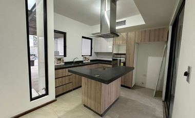 CASA CON RECAMARA EN PLANTA BAJA SECTOR VIÑEDOS TORREON COAHUILA