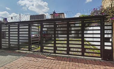 Casa uso comercial en venta, San Rafael Colina Campestre – Bogotá