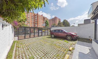 Casa uso comercial en venta, San Rafael Colina Campestre – Bogotá