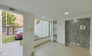 Casa uso comercial en venta, San Rafael Colina Campestre – Bogotá