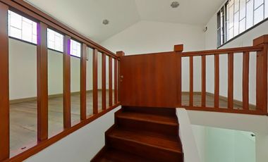 Casa uso comercial en venta, San Rafael Colina Campestre – Bogotá