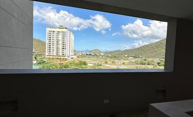 Espectacular apartamento en Santa Marta, vista panorámica al mar | Club de playa + marina | 232 m²