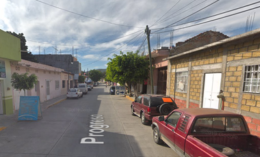 SE VENDE CASA EN CENTO , HUITZUCO, GUERRERO ! SOLO CONTADO.