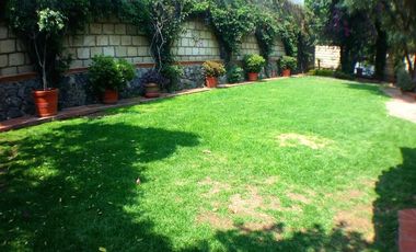 Jardines en la Montaña residencia estilo mexicano