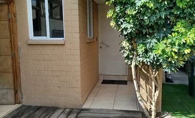 Se arrienda hermosa casa de 3d, 3b, estacionamiento y piscina en Altos del Raco, Puente Alto