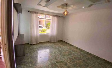 SE VENDE HERMOSA CASA EN FUSAGASUGA URBANIZACIÓN EL ENCANTO REMODELADA.