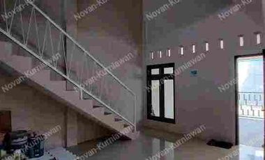 RUMAH 2 LANTAI SIAP HUNI MOJOKERTO