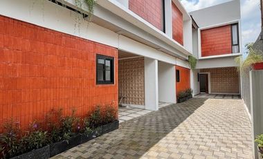 Rumah Mewah dan 3 Villa Siap Sewa — Solusi Hunian + Passive Income di Palagan