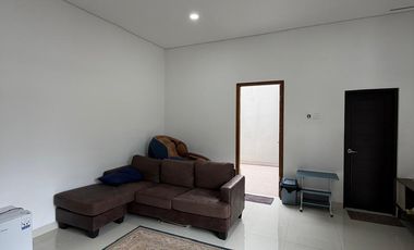 Rumah Mewah dan 3 Villa Siap Sewa — Solusi Hunian + Passive Income di Palagan