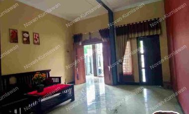 RUMAH MEGAH HALAMAN LUAS CANGGU MOJOKERTO
