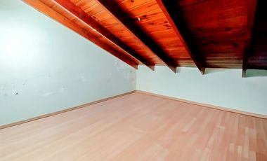 Castelar Norte - Venta - Casa 6 Ambientes, impecable, con ofinica completa