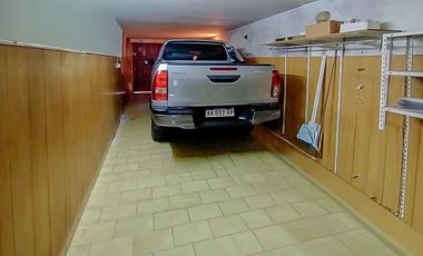 Castelar Norte - Venta - Casa 6 Ambientes, impecable, con ofinica completa