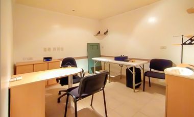 Castelar Norte - Venta - Casa 6 Ambientes, impecable, con ofinica completa