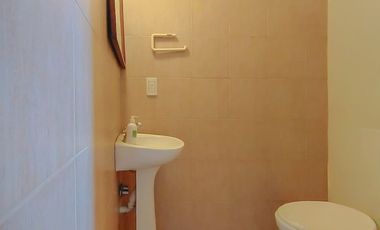 Castelar Norte - Venta - Casa 6 Ambientes, impecable, con ofinica completa