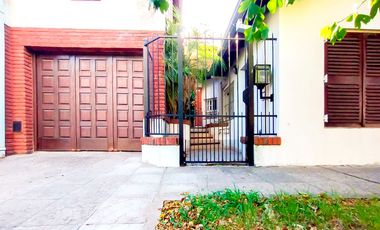 Castelar Norte - Venta - Casa 6 Ambientes, impecable, con ofinica completa