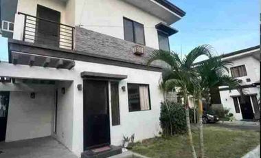 2 STOREY HOUSE AND LOT FOR SALE