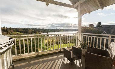 EXCLUSIVO DEPARTAMENTO EN CONDOMINIO CASONAS PATAGONIA VIRGIN, FRUTILLAR, 4D + 4B + SALA ESTAR + TERRAZA. GOLF, NATURALEZA Y FRENTE AL LAGO L