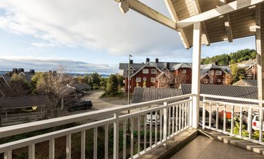 EXCLUSIVO DEPARTAMENTO EN CONDOMINIO CASONAS PATAGONIA VIRGIN, FRUTILLAR, 4D + 4B + SALA ESTAR + TERRAZA. GOLF, NATURALEZA Y FRENTE AL LAGO L