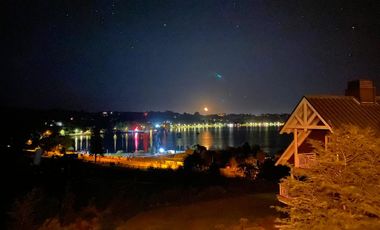 EXCLUSIVO DEPARTAMENTO EN CONDOMINIO CASONAS PATAGONIA VIRGIN, FRUTILLAR, 4D + 4B + SALA ESTAR + TERRAZA. GOLF, NATURALEZA Y FRENTE AL LAGO L