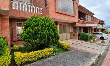 SE VENDE CASA HERMOSA EN FUSAGASUGA EN SAN MATEO.