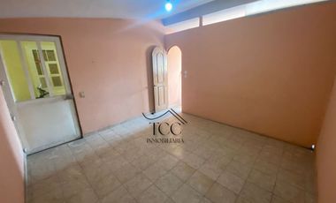 SE RENTA HABITACION AMPLIA CON DIVISION