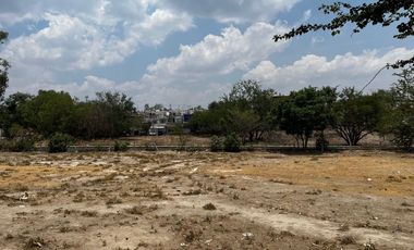 Terreno comercial en venta Calzada Juan Pablo II Tetlán