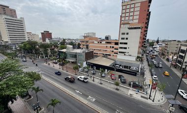 Se alquila departamento de 3 dormitorios en av. 9 de octubre y Tungurahua esquina