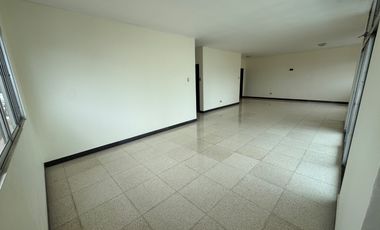 Se alquila departamento de 3 dormitorios en av. 9 de octubre y Tungurahua esquina