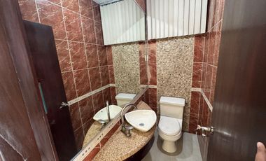 Se alquila departamento de 3 dormitorios en av. 9 de octubre y Tungurahua esquina