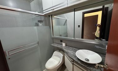 Se alquila departamento de 3 dormitorios en av. 9 de octubre y Tungurahua esquina