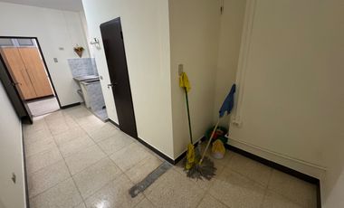 Se alquila departamento de 3 dormitorios en av. 9 de octubre y Tungurahua esquina