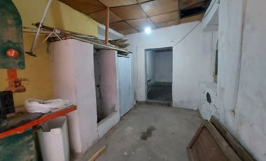 lote de venta en el centro histórico de cuenca, a pocas cuadras del Parque Calderón, parque san Sebastián. Calle Estévez de Toral