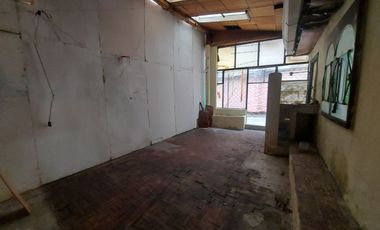 lote de venta en el centro histórico de cuenca, a pocas cuadras del Parque Calderón, parque san Sebastián. Calle Estévez de Toral