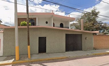 CASA EN TLAXCALA MUY BONITA, AMPLIA, ACABADOS DE LUJO, CUENTA CON TODOS LOS SERVICIOS.