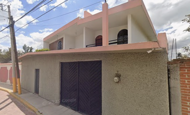 CASA EN TLAXCALA MUY BONITA, AMPLIA, ACABADOS DE LUJO, CUENTA CON TODOS LOS SERVICIOS.