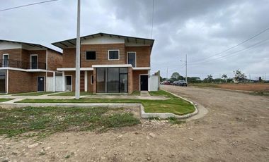 SE VENDE CASA POR ESTRENAR - URB YASUNÍ EN MACHALA
