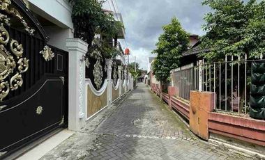 Dijual Rumah Mewah + Kos-Kosan Putri Exclusive Full Penghuni di Kota Jogja