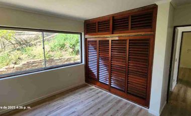 Arriendo casa grande y hermosa