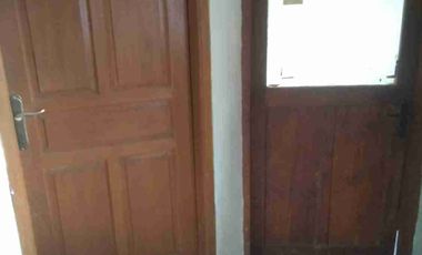 Disewakan Rumah 5KT, 3KMnd, Murah ,Strategis U/KTR/tinggal