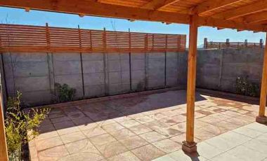 Arriendo acogedora casa en Valle Tranquilo, Buin.