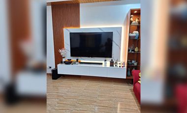 Serene Charm Elegant Blue Bungalow on a Spacious Lot