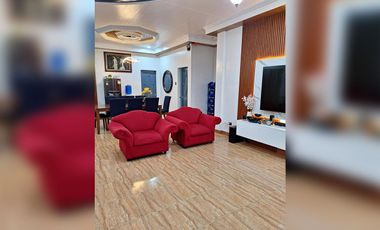 Serene Charm Elegant Blue Bungalow on a Spacious Lot