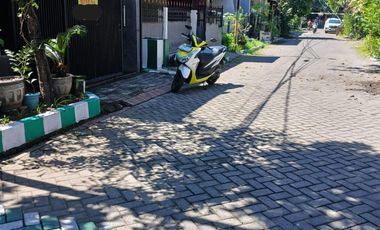 JUAL CEPAT! RUMAH HITUNG TANAH DI WIGUNA TENGAH GUNUNGANYAR