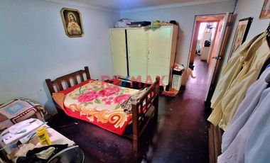 🏡 VENTA DE CASA DE 3 PISOS EN BREÑA – A 1 cuadra de la Plaza de La Bandera📍