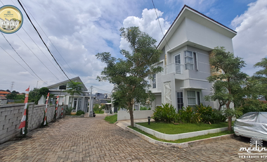 Rumah Depok Ready Stok Siap Huni IMB SHM 2 Lantai 3 Kamar Tidur Akses Stasiun Depok Baru dekat Tol Desari dekat Tol Kukusan Beji Margonda Kota Depok