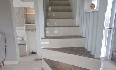 Rumah Depok Ready Stok Siap Huni IMB SHM 2 Lantai 3 Kamar Tidur Akses Stasiun Depok Baru dekat Tol Desari dekat Tol Kukusan Beji Margonda Kota Depok